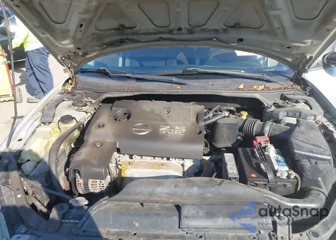 2002 Nissan Altima 2.5 S z USA, uszkodzony, nr VIN 1N4AL11DX2C252283